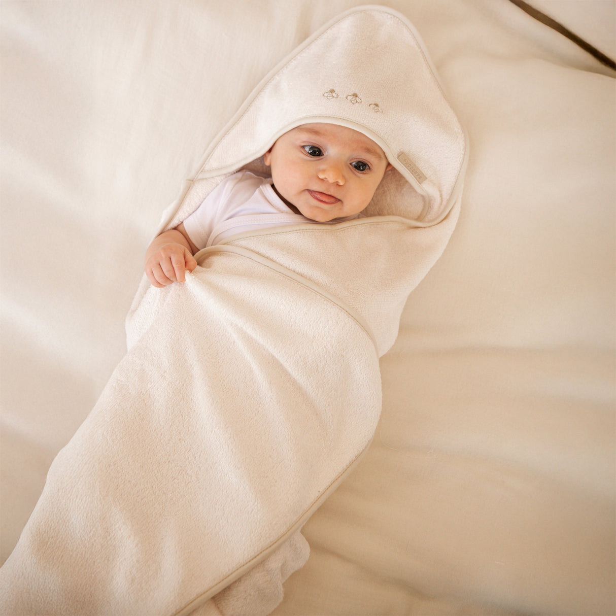 Set Asciugamano Triangolo e Guantino in Bambù Organico - Bees