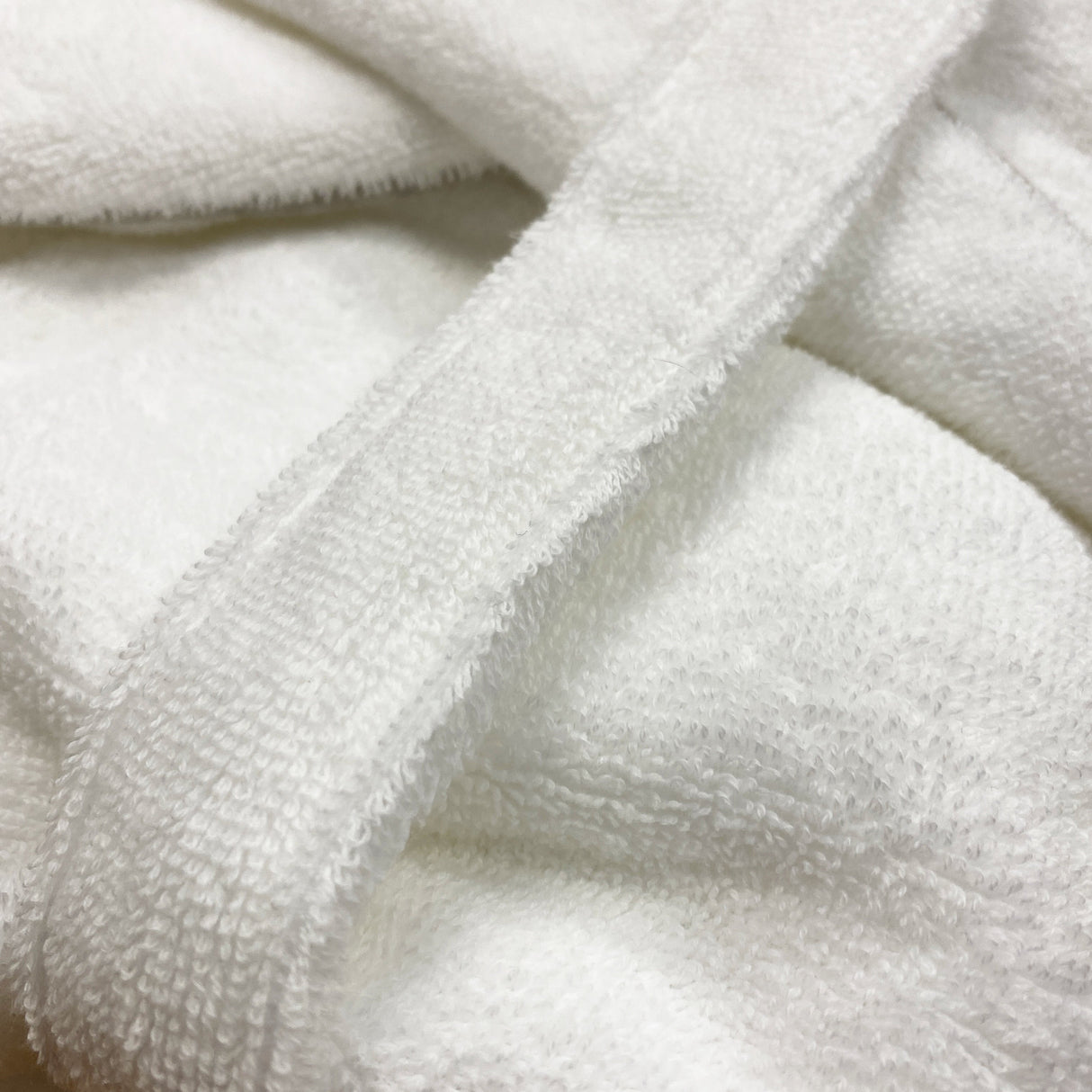 Accappatoio in Spugna di Cotone con Cappuccio e Doppio Cordonetto - Isola Accappatoio Fazzini Atelier