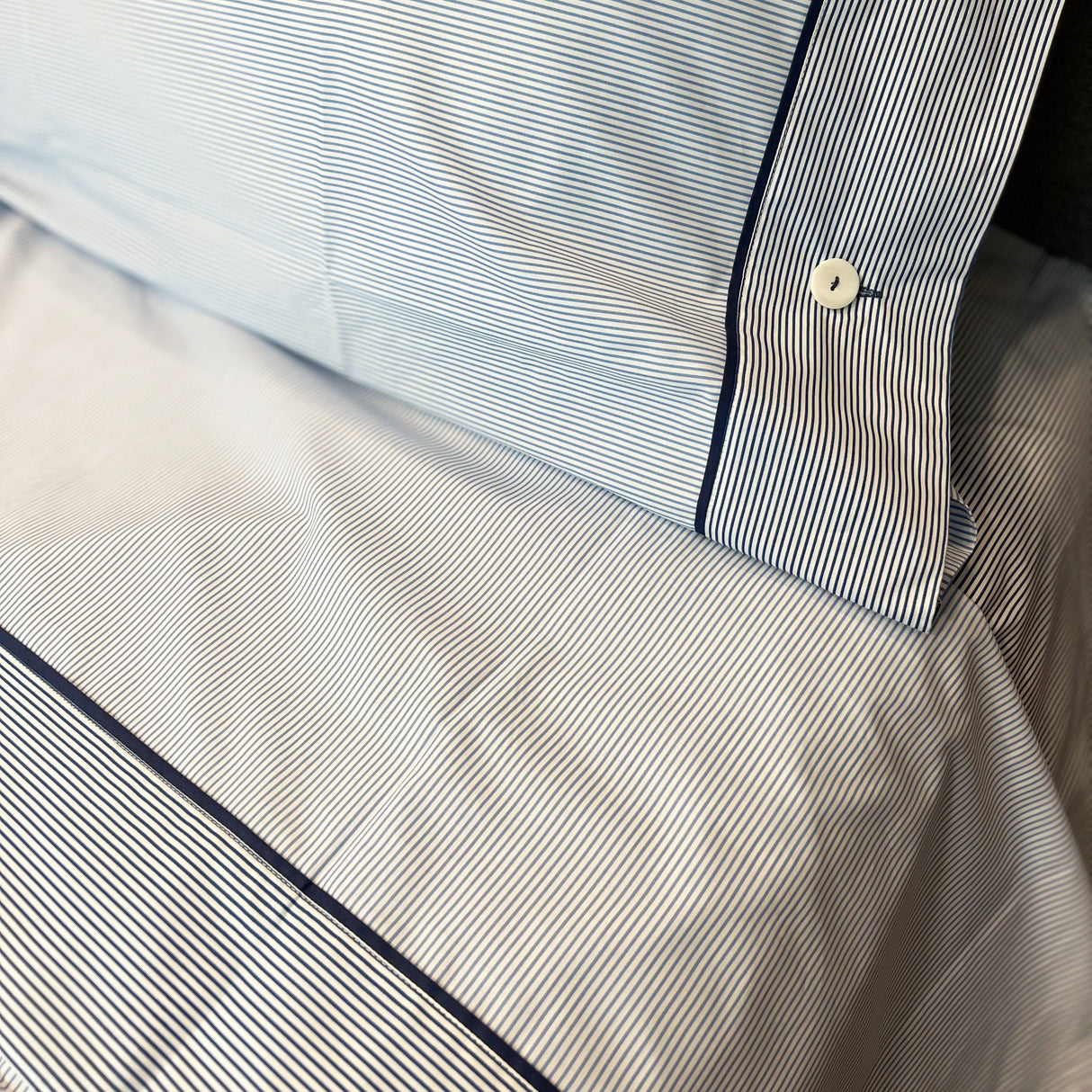 Completo Lenzuola in Percalle di Cotone Motivo a Righe - Colletto Lenzuola Fazzini Matrimoniale Indaco/Blu