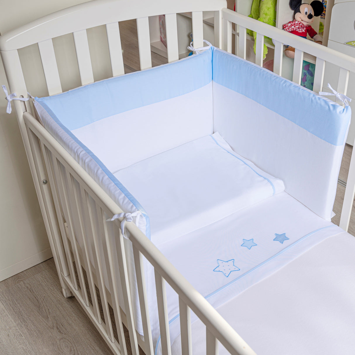 Completo Lenzuolino per Lettino in Puro Cotone Ricamato - Petit Etoile Completo Lenzuolino Lisola Baby