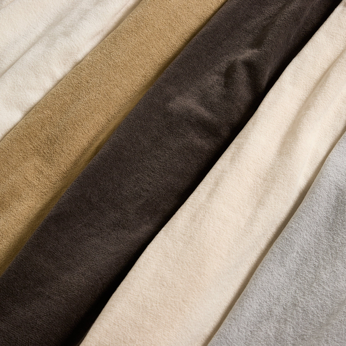 Copriletto in Ciniglia di Cotone Tinta Unita - Baarn Copriletto Lisola