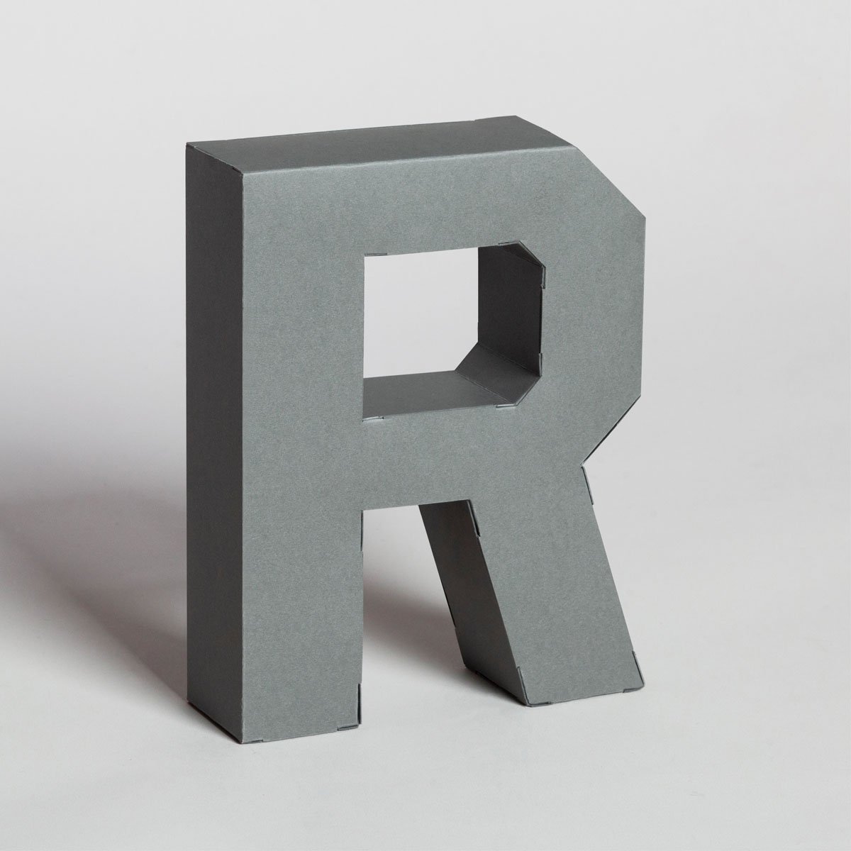 Lettera Decorativa Tridimensionale Carta da Montare - Papertype Lettera 3d Papertype R Grigio
