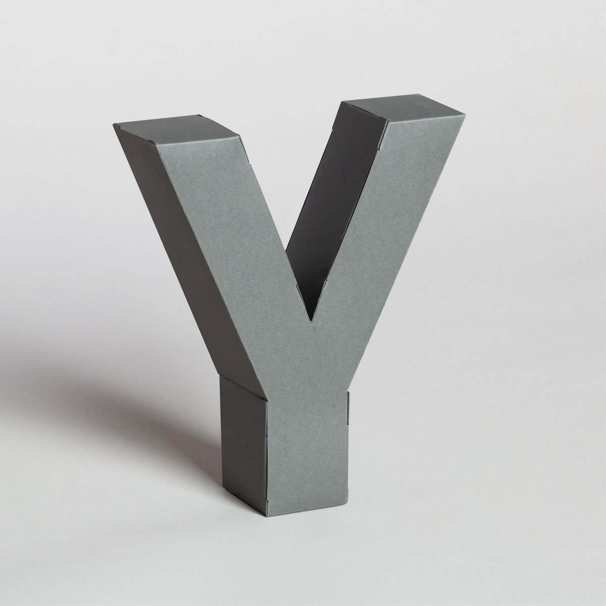 Lettera Decorativa Tridimensionale Carta da Montare - Papertype Lettera 3d Papertype Y Grigio
