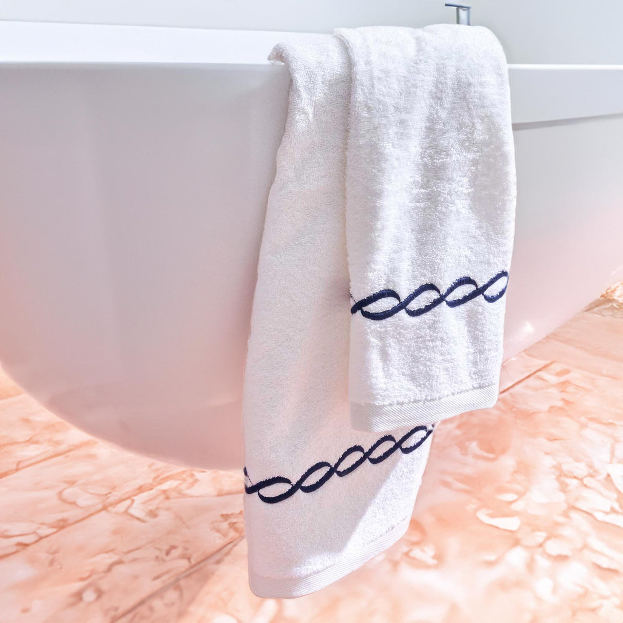 Telo da Bagno in Spugna di Cotone con Greca Ricamata - Zeus Telo Spugna Lisola