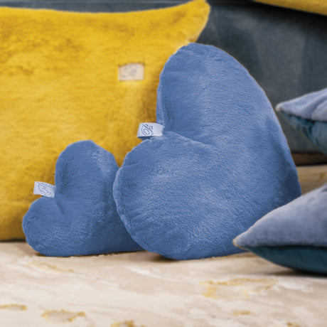 Cuscino d'Arredo a Cuore in Pelliccia Sintetica - Colore