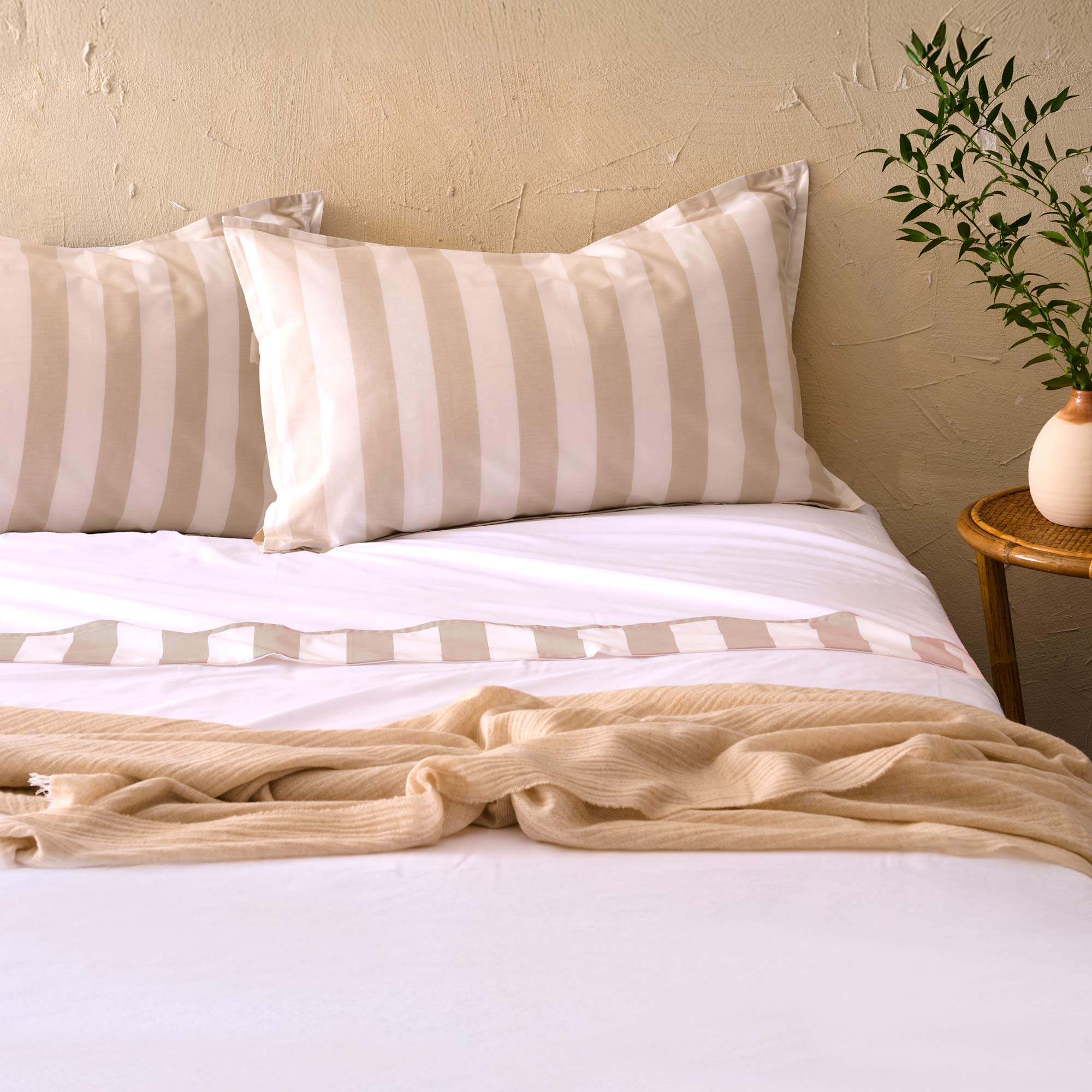 Completo Lenzuola in Puro Cotone con Bordo Rigato Tinto in Filo - Matera