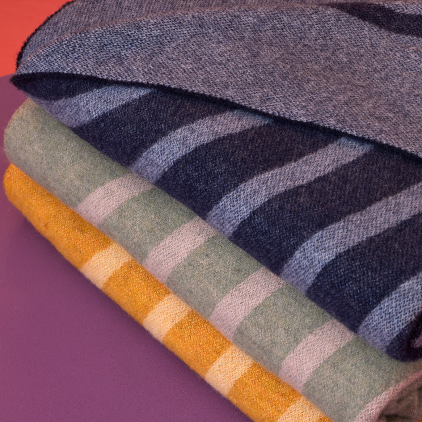 Plaid in Lana con Lavorazione Jacquard - Face