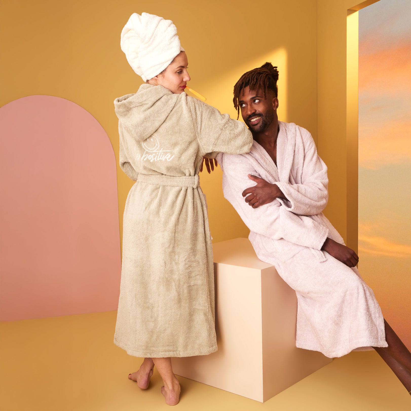 Accappatoio con Cappuccio in Spugna di Cotone - Be Positive