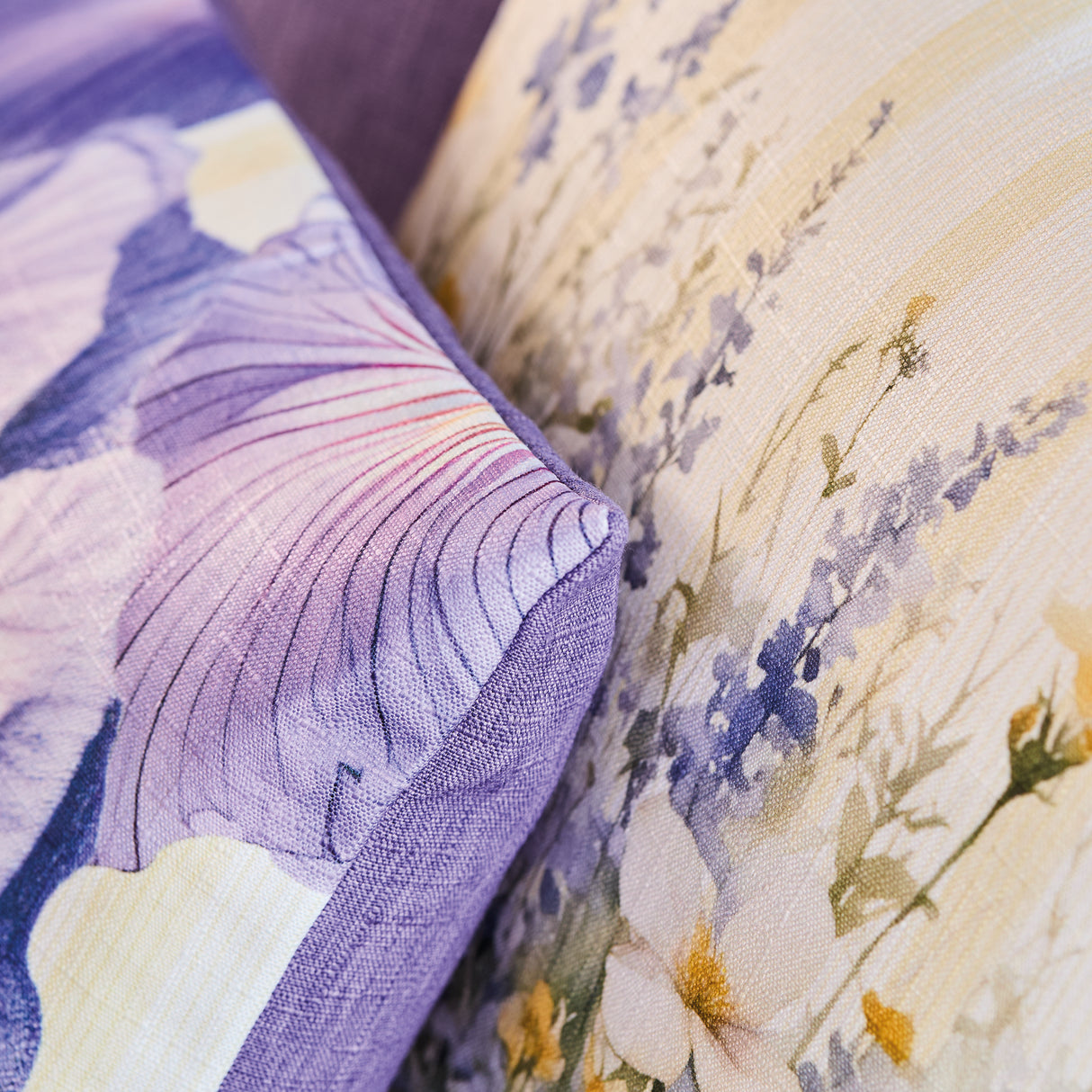 Copricuscino in Antimacchia Fantasia Iris - Rinascita