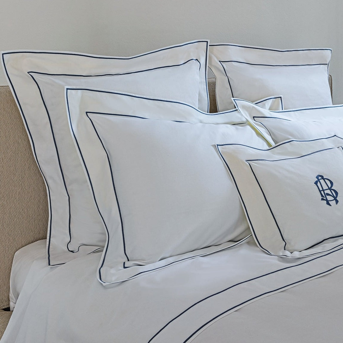 Completo Lenzuola in Raso Di Cotone con Doppio Cordonetto - Isola Lenzuola Fazzini Atelier 