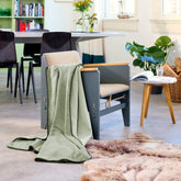 Coperta in Pile tinta unita Bicolore con orlo smerlato - Sofia Coperta Biederlack Salvia/Ecru 